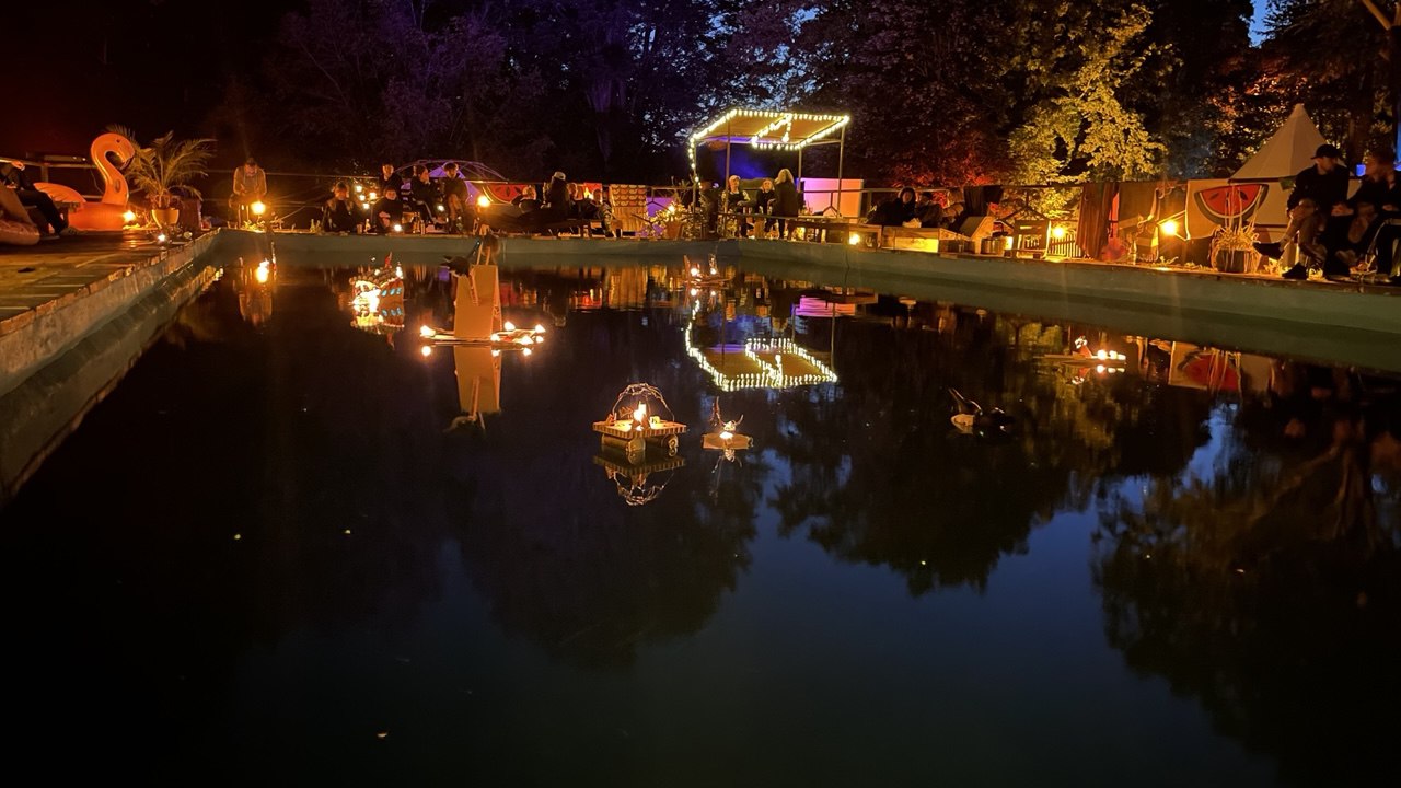 The pool of Alte Hölle at night